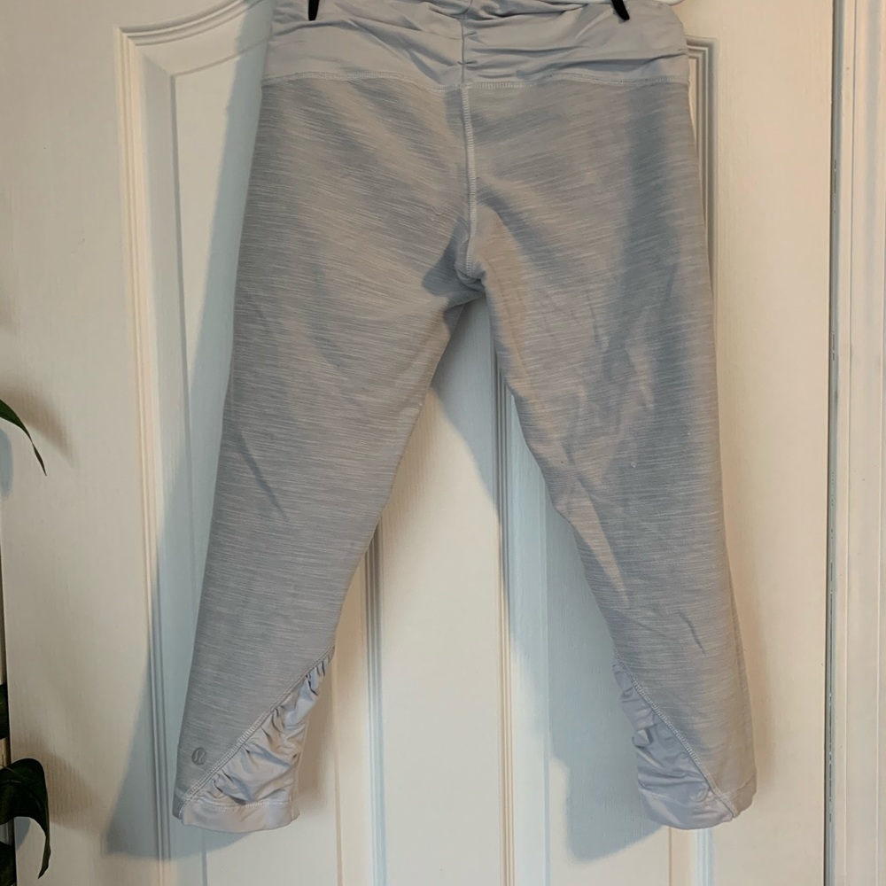 Sz 4 euc lululemon capris